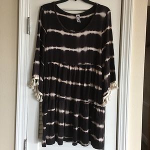 Honeyme Dress Tie Dye With Tassel Sleeves SZ M
